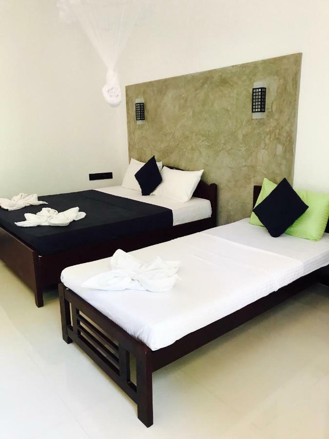 Kingdom Gate Hotel Anurâdhapura Extérieur photo
