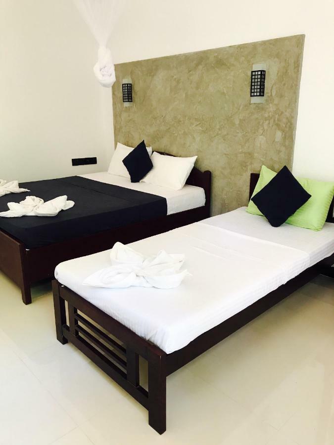 Kingdom Gate Hotel Anurâdhapura Extérieur photo